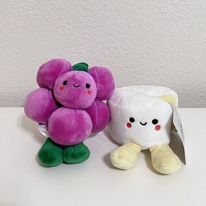 Hallmark Better Together Grapes and Cheese Magnetic Plush Pair Set w/ TAG